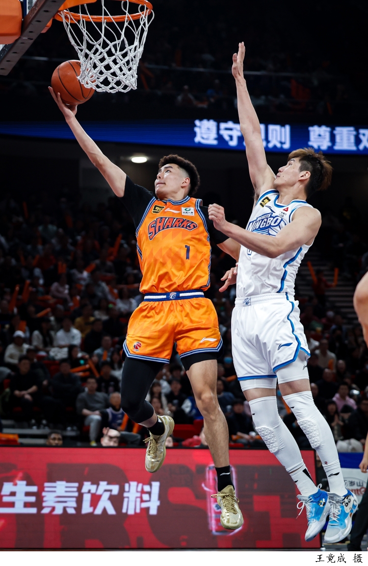 关于上海久事迎荷甲关键赛；冲刺阶段豪取连胜；目标明确；训练强度明显提升的信息