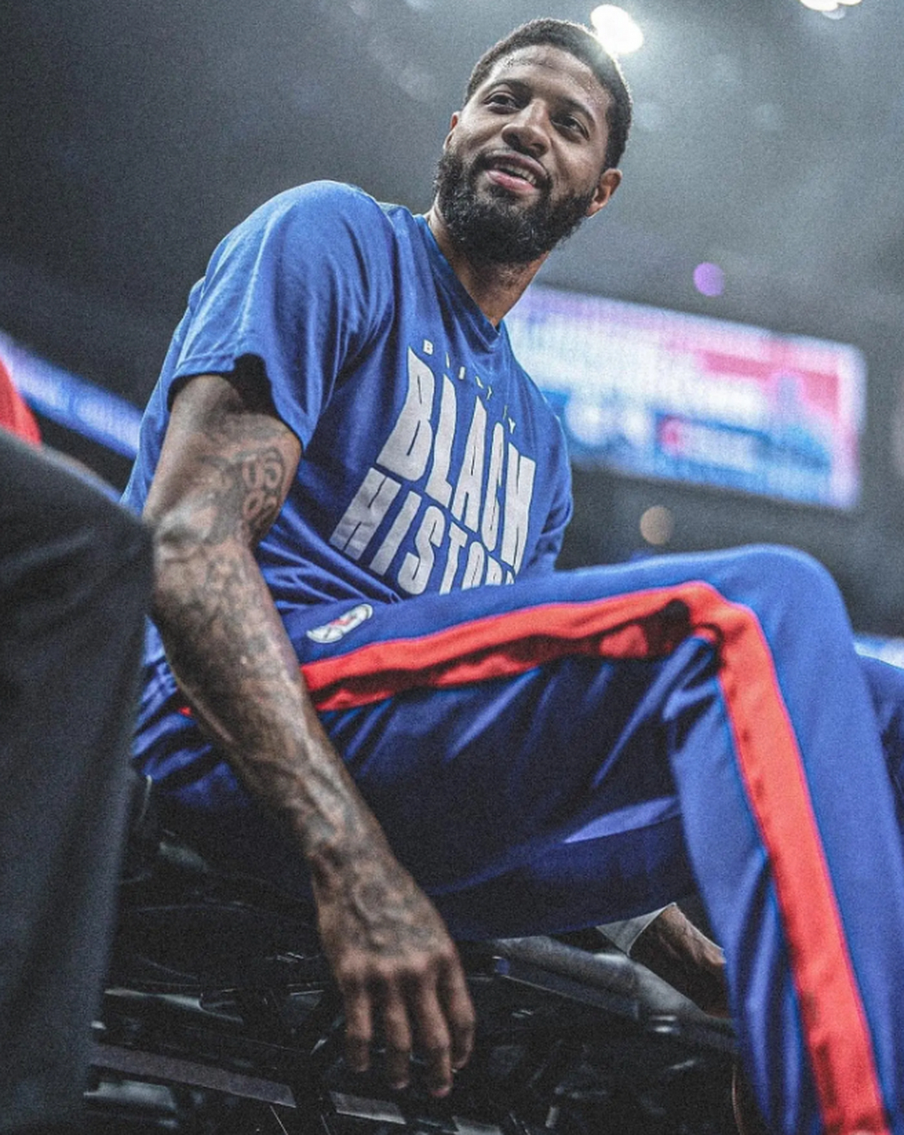 风云突变！洛杉矶快船赛前完成体检，足总杯版图或变，赛场秩序良好，球探报告显示潜力的简单介绍